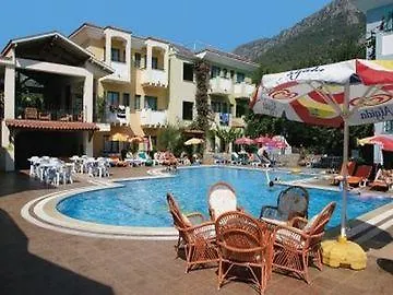 Montebello Deluxe Otel